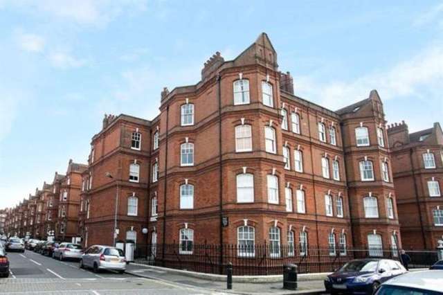  Image of 1 Bedroom Flat for sale at Queens Club Gardens London Kensington & Chelsea, W14 9SH