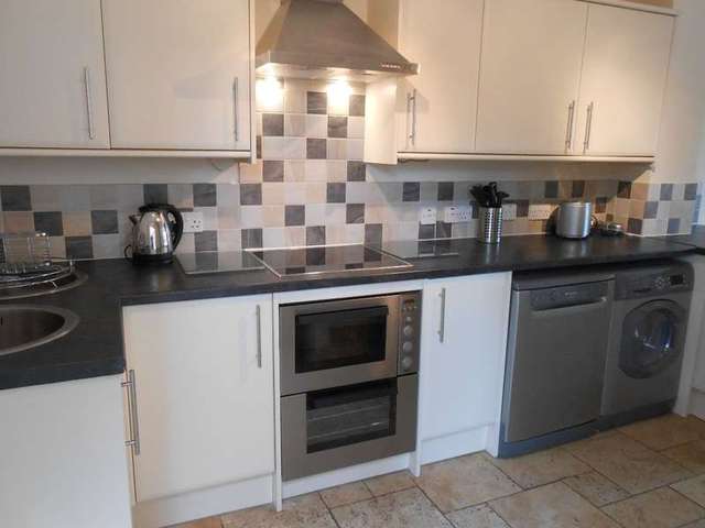  Image of 3 Bedroom Flat to rent at Cirencester, GL7 1WZ