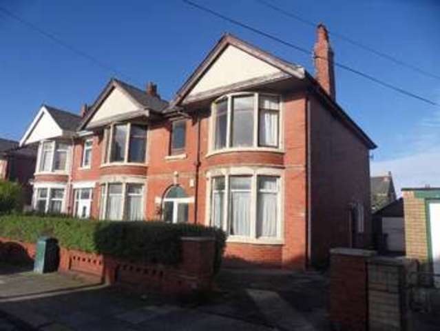  Image of 2 Bedroom Flat for sale at Kenilworth Gardens  Blackpool, FY4 1JL