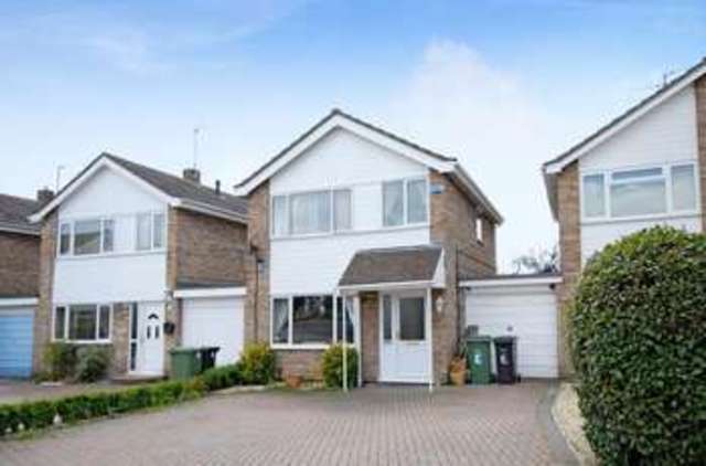  Image of 3 Bedroom Detached for sale at Kennet Road  Abingdon, OX14 3ST