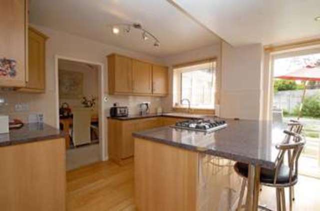  Image of 3 Bedroom Detached for sale at Kennet Road  Abingdon, OX14 3ST