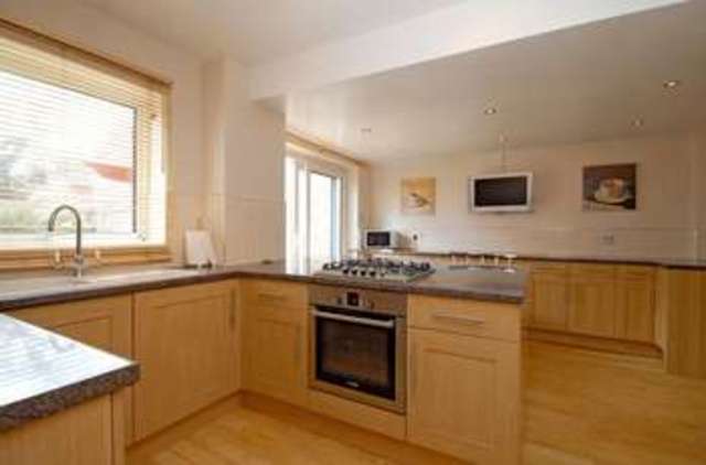  Image of 3 Bedroom Detached for sale at Kennet Road  Abingdon, OX14 3ST