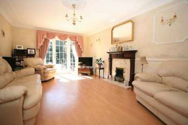  Image of 4 Bedroom Detached for sale at Celandine Close  KINGSWINFORD, DY6 9TN