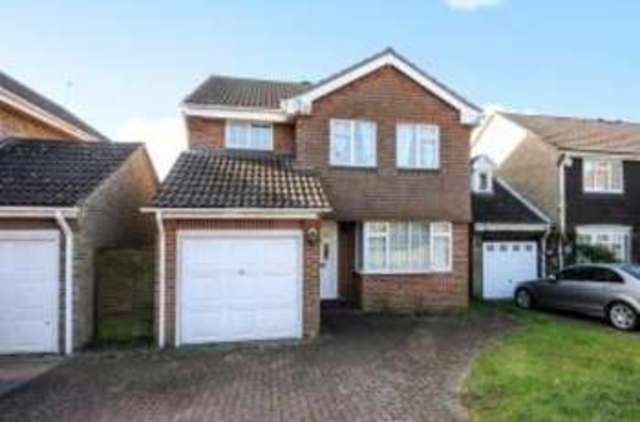  Image of 4 Bedroom Detached for sale at Orpington  Chelsfield, BR6 9UJ