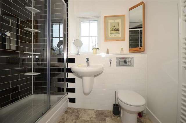  Image of 4 Bedroom Semi-Detached for sale at Loose Maidstone Maidstone, ME15 9FX