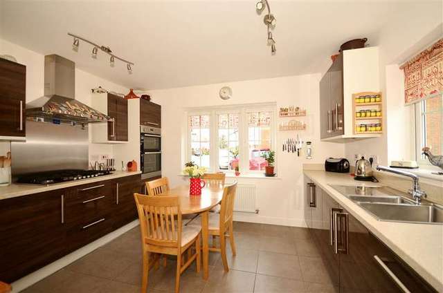  Image of 4 Bedroom Semi-Detached for sale at Loose Maidstone Maidstone, ME15 9FX