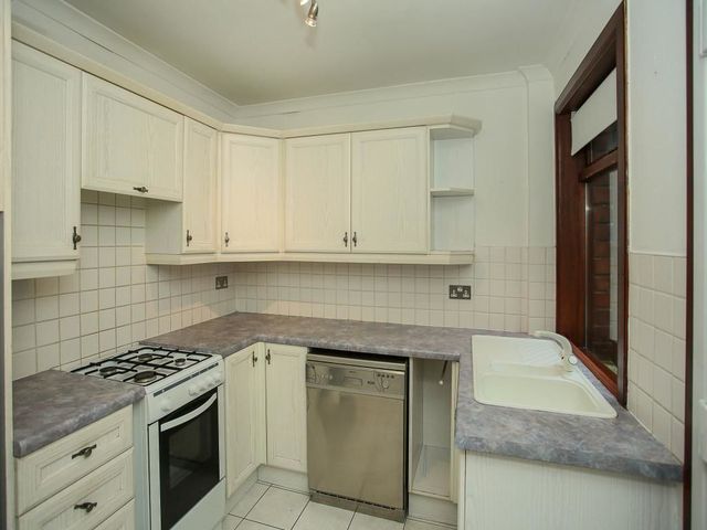  Image of 2 Bedroom Flat to rent at Dumfries Dumfries and Galloway Dumfries and Galloway, DG1 3AT
