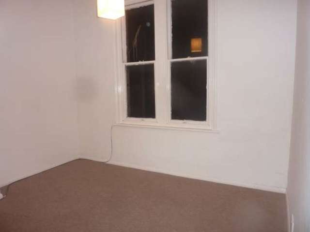  Image of 1 Bedroom Flat to rent at St Leonards  Hollington, TN37 6AT