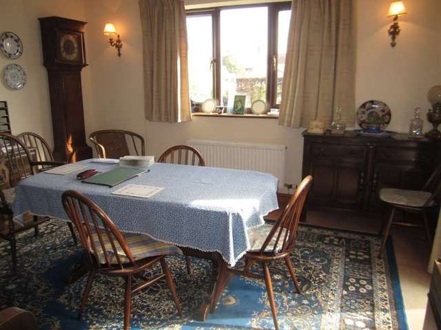  Image of 3 Bedroom Detached for sale at Lower Blunsdon Wiltshire Broad Blunsdon, SN26 7BJ