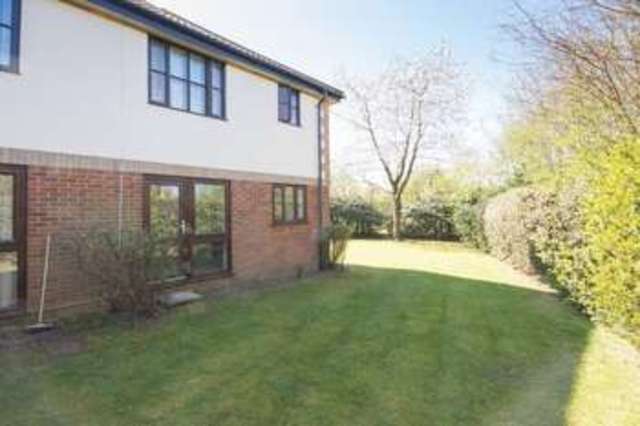  Image of 1 Bedroom Flat for sale at Vicarage Road Marchwood Southampton, SO40 4SX