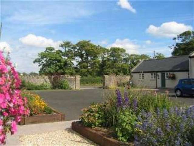  Image of 2 Bedroom Detached to rent at Mendip Road Rooksbridge WESTON SUPER MARE, BS26 2UL