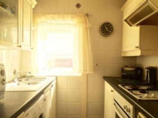  Image of 2 Bedroom Flat for sale at Kings Park Glasgow Rutherglen, G44 4PA