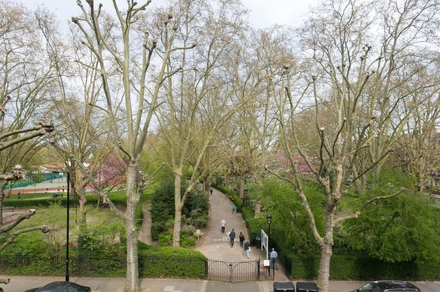  Image of 3 Bedroom Flat for sale at Morshead Road Maida Vale Maida Vale, W9 1LF