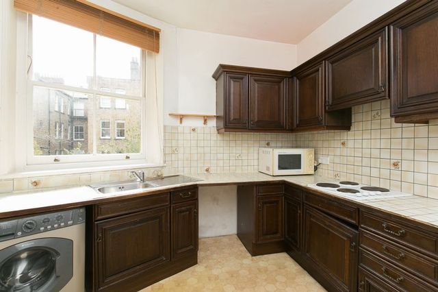  Image of 3 Bedroom Flat for sale at Morshead Road Maida Vale Maida Vale, W9 1LF