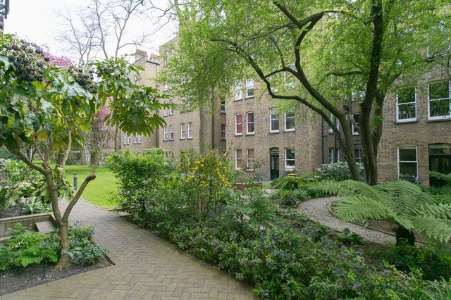  Image of 3 Bedroom Flat for sale at Morshead Road Maida Vale Maida Vale, W9 1LF