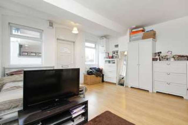  Image of Flat to rent at London  Stroud Green, N4 4SL