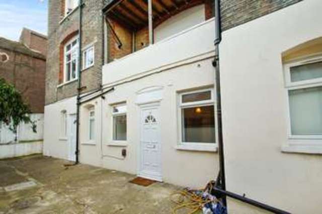  Image of Flat to rent at London  Stroud Green, N4 4SL