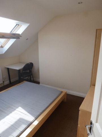  Image of 5 Bedroom Flat to rent at Newlands Road Array Jesmond, NE2 3NT