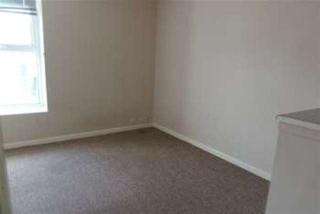  Image of 1 Bedroom Flat to rent at Newton Abbot, TQ12 2AU