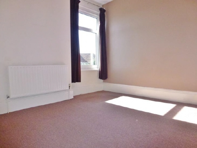  Image of 1 Bedroom Flat to rent at North End Portsmouth North End, PO2 9JE