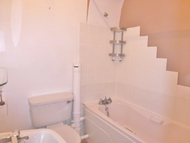  Image of 1 Bedroom Flat to rent at North End Portsmouth North End, PO2 9JE