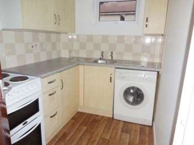  Image of 2 Bedroom Flat to rent at George Street  Glastonbury, BA6 9LT