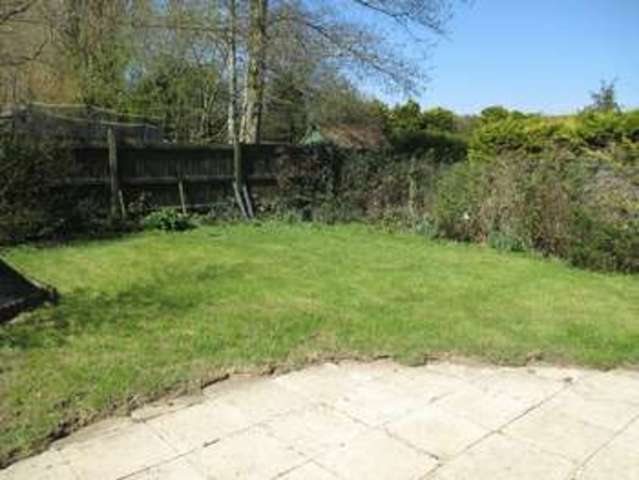  Image of 3 Bedroom Semi-Detached to rent at Olive Grove  Swindon, SN25 3DB