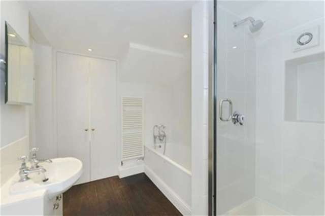  Image of 2 Bedroom Flat to rent at London, NW8 7LR
