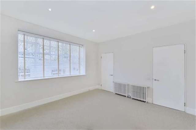  Image of 2 Bedroom Flat to rent at London, NW8 7LR
