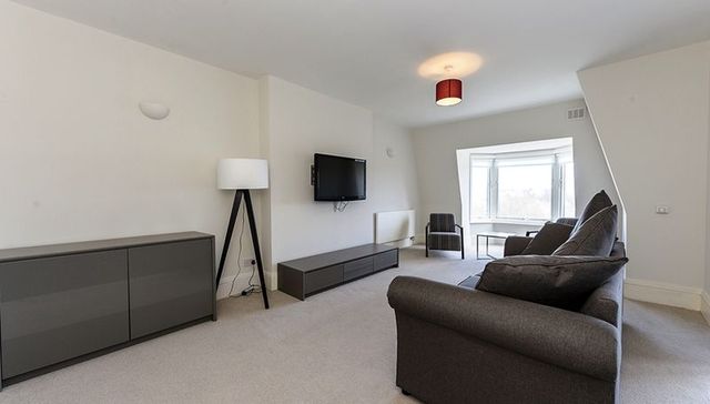  Image of 1 Bedroom Flat to rent at Park Road Array Lisson Grove, NW8 7HY