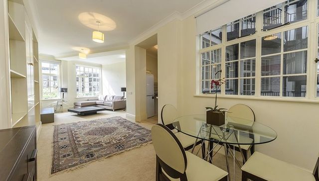  Image of 2 Bedroom Flat to rent at Park Road Array Lisson Grove, NW8 7HY