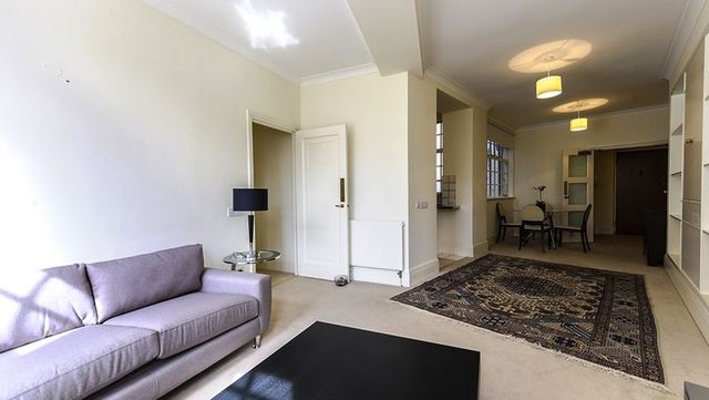  Image of 2 Bedroom Flat to rent at Park Road Array Lisson Grove, NW8 7HY