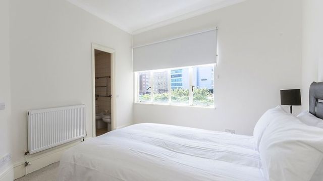  Image of 2 Bedroom Flat to rent at Park Road Array Lisson Grove, NW8 7HY