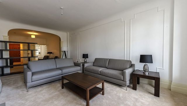  Image of 5 Bedroom Flat to rent at Park Road Array Lisson Grove, NW8 7HY