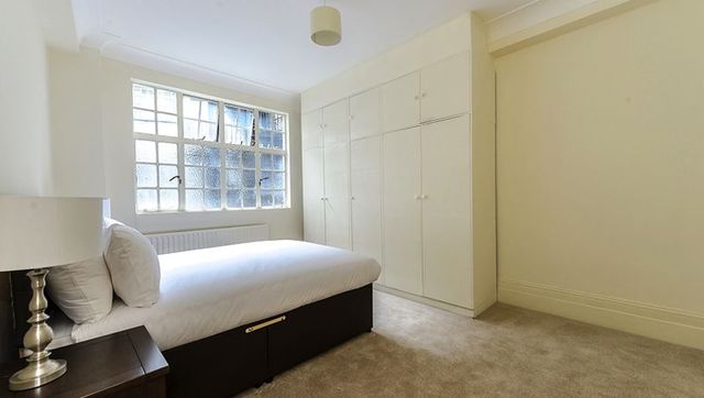  Image of 5 Bedroom Flat to rent at Park Road Array Lisson Grove, NW8 7HY