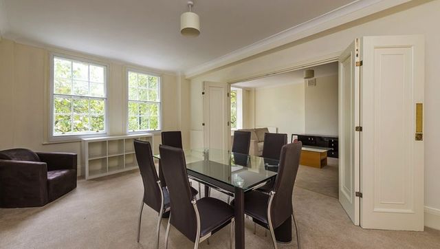  Image of 4 Bedroom Flat to rent at Park Road Array Lisson Grove, NW8 7HY