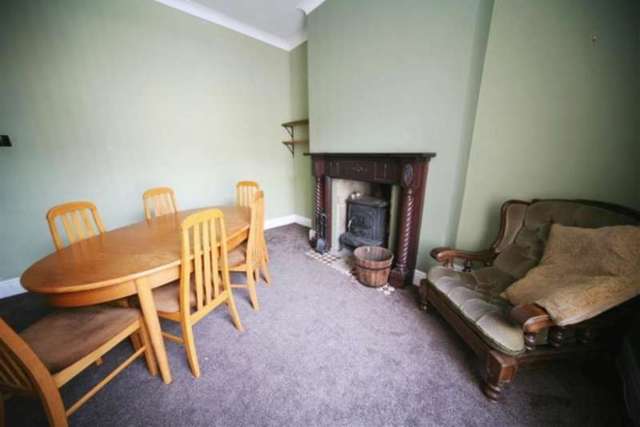  Image of 2 Bedroom Terraced to rent at PARK STREET HASLINGDEN ROSSENDALE, BB4 5TF