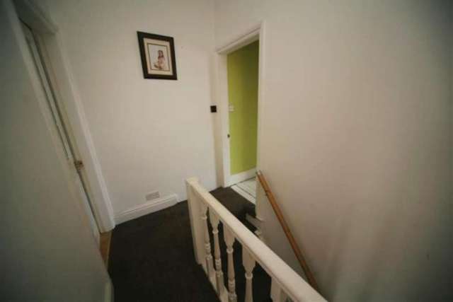  Image of 2 Bedroom Terraced to rent at PARK STREET HASLINGDEN ROSSENDALE, BB4 5TF