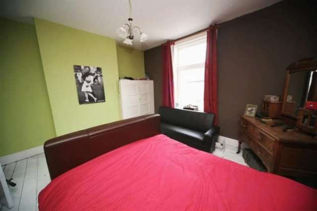  Image of 2 Bedroom Terraced to rent at PARK STREET HASLINGDEN ROSSENDALE, BB4 5TF