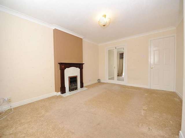  Image of 3 Bedroom Detached for sale at Leeds LS6 Leeds, LS6 4LZ