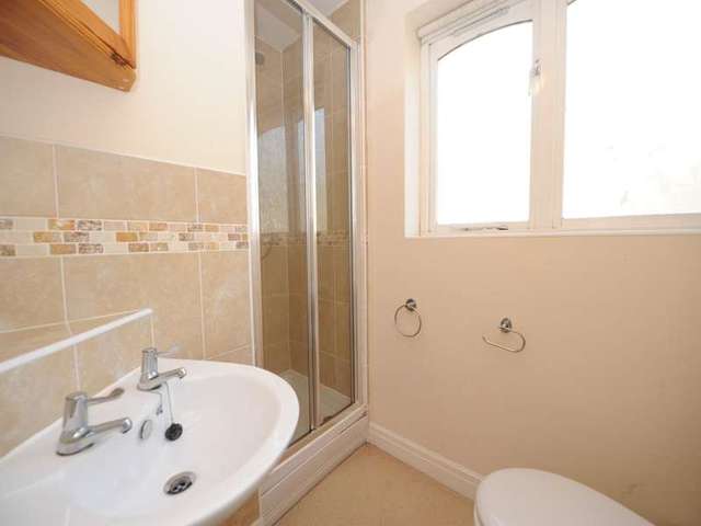  Image of 3 Bedroom Detached for sale at Leeds LS6 Leeds, LS6 4LZ