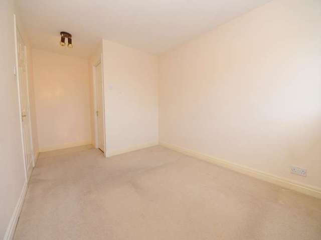  Image of 3 Bedroom Detached for sale at Leeds LS6 Leeds, LS6 4LZ