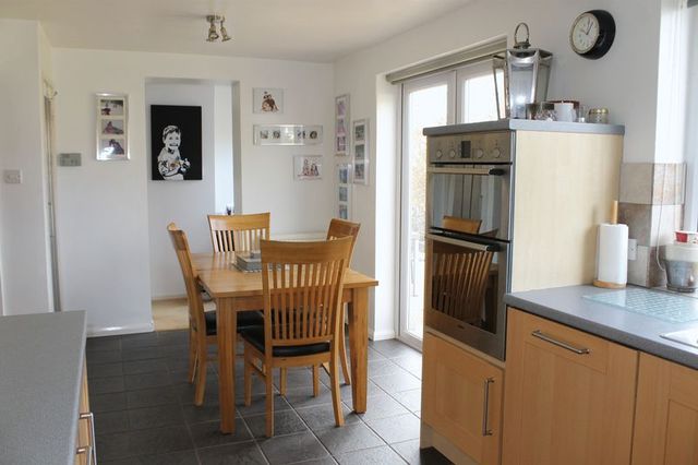  Image of 4 Bedroom Semi-Detached for sale at Paulman Gardens Long Ashton Bristol, BS41 9AT