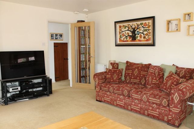  Image of 4 Bedroom Semi-Detached for sale at Paulman Gardens Long Ashton Bristol, BS41 9AT