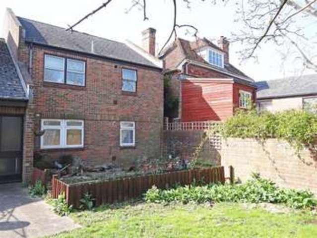  Image of 1 Bedroom Flat for sale at Paynes Hill  Salisbury, SP1 2BN