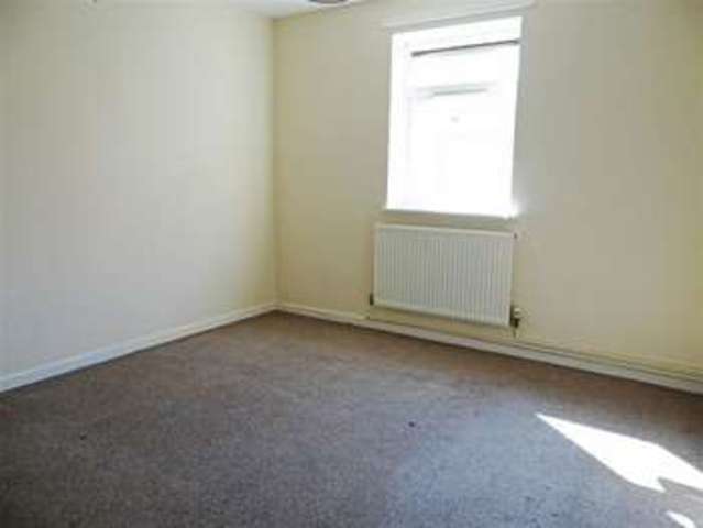  Image of 1 Bedroom Flat for sale at Paynes Hill  Salisbury, SP1 2BN