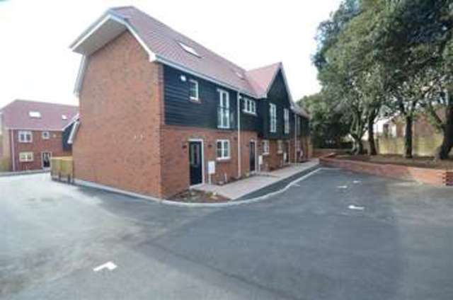  Image of 3 Bedroom Mews for sale at Ramsgate Kent Ramsgate, CT11 0JE