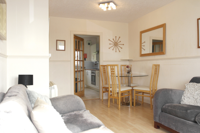  Image of 2 Bedroom Flat to rent at West End Dundee Dundee, DD2 2BU