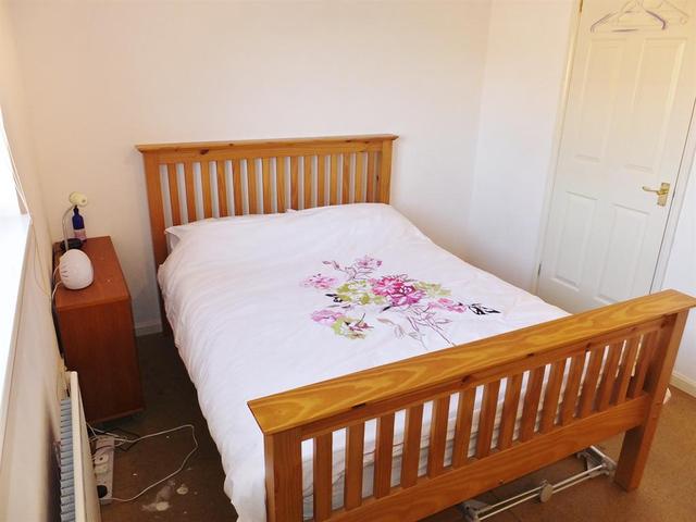  Image of 2 Bedroom Terraced for sale at Carshalton Surrey The Wrythe, SM5 2FE