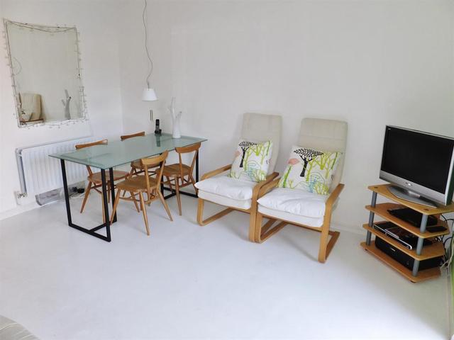  Image of 2 Bedroom Terraced for sale at Carshalton Surrey The Wrythe, SM5 2FE